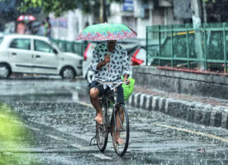 ଆସନ୍ତା ଚାରି ଦିନ ମଧ୍ୟରେ ମଧ୍ୟମରୁ ପ୍ରବଳ ବର୍ଷା ସମ୍ଭାବନା : ସିଇସି