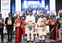 ସାହିତ୍ୟ ଜୀବନ ଏବଂ ମୂଲ୍ୟବୋଧକୁ ଆକାର ଦିଏ, ସହାନୁଭୂତି ପୋଷଣ କରେ ଏବଂ ନୈତିକ ଭାବନାକୁ ବିସ୍ତାର କରେ: ରାଜ୍ୟପାଳ