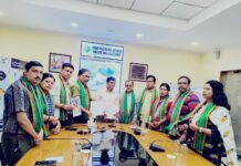 ମହିଳା ଭୋଟରଙ୍କୁ ଶାଢୀ ବାଣ୍ଟି ଓ ଶିଶୁଙ୍କୁ ପ୍ରଚାରରେ ନିୟୋଜିତ କରି ବିଜେପି ଆଚରଣ ବିଧି ଉଲ୍ଲଂଘନ କରିଛି: ବିଜେଡି