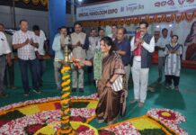 ବାଲିଯାତ୍ରାରେ ବୟନିକା ଦ୍ୱାରା ଆୟୋଜିତ ସ୍ୱତନ୍ତ୍ର ହସ୍ତତନ୍ତ ମେଳା ଉଦଘାଟିତ