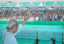 ଜନନେତାଙ୍କ ଗୋଟେ ଝଲକ ପାଇଁ ଜନତାଙ୍କ ଅସମ୍ଭବ ଭିଡ