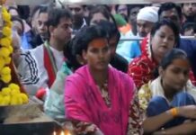 ମହାକାଳେଶ୍ୱର ଜ୍ୟୋତିର୍ଲିଙ୍ଗ ଦର୍ଶନ କଲେ ଦୀପ୍ତି ଶର୍ମା