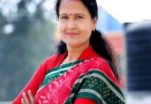 କିସ୍ ଭିଜିଟ୍ କରିବୁ: ବବିତା ପାତ୍ର