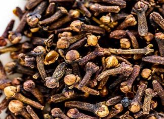 ରାତିରେ ଶୋଇବା ପୂର୍ବରୁ ଲବଙ୍ଗ ଖାଇବାର ଲାଭ ଜାଣନ୍ତୁ