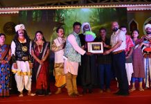 ଆଦିବାସୀ ମେଳାରେ କ୍ଷୁଦ୍ର ନାଟକ “ବୀରପୁତ୍ର କୃତ୍ତିବାସ” ପରିବେଷିତ