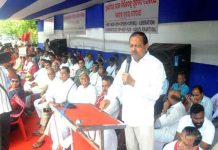 ପୂର୍ବତଟ ରେଳପଥ ଜୋନ୍କୁ ଦୁର୍ବଳ କରିବା ବିରୋଧରେ ୧୧ଟି ବିରୋଧୀ ଦଳର ମିଳିତ ଗଣ ଧାରଣା