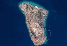 ଖର୍ଗ ଦ୍ୱୀପ ଉପରେ ଆକ୍ରମଣ