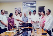 ମୁଖ୍ୟ ନିର୍ବାଚନ ଅଧିକାରୀଙ୍କ ସହ ସାକ୍ଷାତ କଲା ବିଜେଡି ପ୍ରତିନିଧି ମଣ୍ଡଳୀ