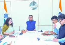 ରାଜସ୍ୱ ଆଦାୟ ବ୍ୟବସ୍ଥାକୁ ଅଧିକ ଦକ୍ଷ କରିବା ସହିତ କାର୍ଯ୍ୟକ୍ରମ ଓ ପୁଞ୍ଜିବ୍ୟୟକୁ ଆହୁରି ବୃଦ୍ଧି କରିବାକୁ ମୁଖ୍ୟମନ୍ତ୍ରୀଙ୍କ ପରାମର୍ଶ