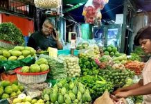 ବନ୍ୟା ପ୍ରଭାବ: କଟକ ଛତ୍ରବଜାରରେ ବଢ଼ିଲା ପରିବା ଦର