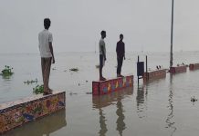 ପ୍ରୟାଗରାଜରେ ଫୁଲୁଛି ଗଙ୍ଗା-ଯମୁନା: ରାସ୍ତାରେ ମାଡ଼ିଲା ବନ୍ୟା ପାଣି