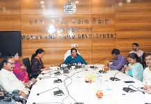 ୧୭ ସେପ୍ଟେମ୍ବର ସନ୍ଧ୍ୟା ୬ ରୁ ୭ଟା ମଧ୍ୟରେ ଘରେ ଘରେ ଦୀପ ଜାଳିବାକୁ ପ୍ରଭାତୀ ପରିଡ଼ାଙ୍କ ଆହ୍ୱାନ
