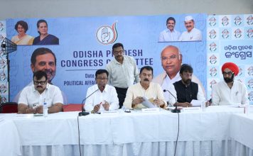 ବିଜେପିର ‘ଡିଜିଟାଲ୍ ବ୍ୟାଙ୍କିଙ୍ଗ୍’ ନୁହେଁ, ବରଂ ଲୋକଙ୍କ ‘ପକେଟ୍ ମାର୍’ ଚାଲିଛି : ଭକ୍ତ