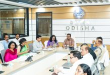ମନ୍ତ୍ରୀଙ୍କ ଅଧ୍ୟକ୍ଷତାରେ ସମ୍ଭାବ୍ୟ ବାତ୍ୟା ମୁକାବିଲା ନେଇ ଉଚ୍ଚସ୍ତରୀୟ ସମୀକ୍ଷା ବୈଠକ